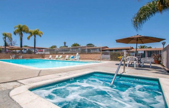 Welcome To The Rodeway Inn Fallbrook - Outdoor Pool and Hot Tub